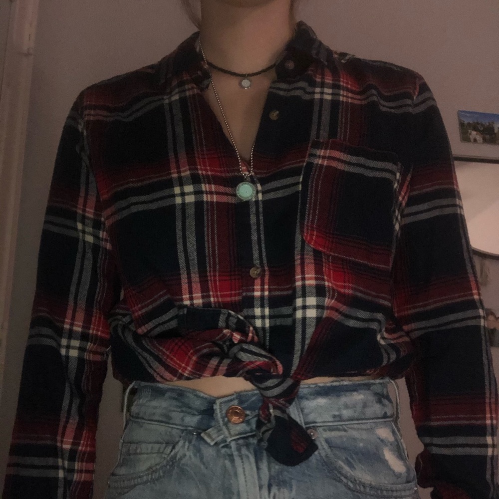 Super cute Hollister flannel